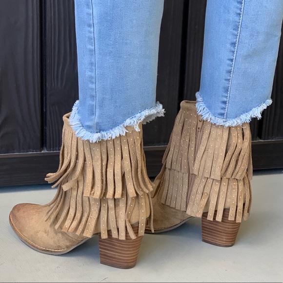 NIB Leather Tan Western Fringe Stud Stitched Boot - Picture 8 of 8
